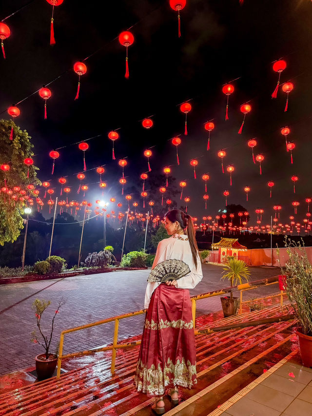 Magical Lanterns and Blessings: Celebrating Chinese New Year at Thean Hou Temple