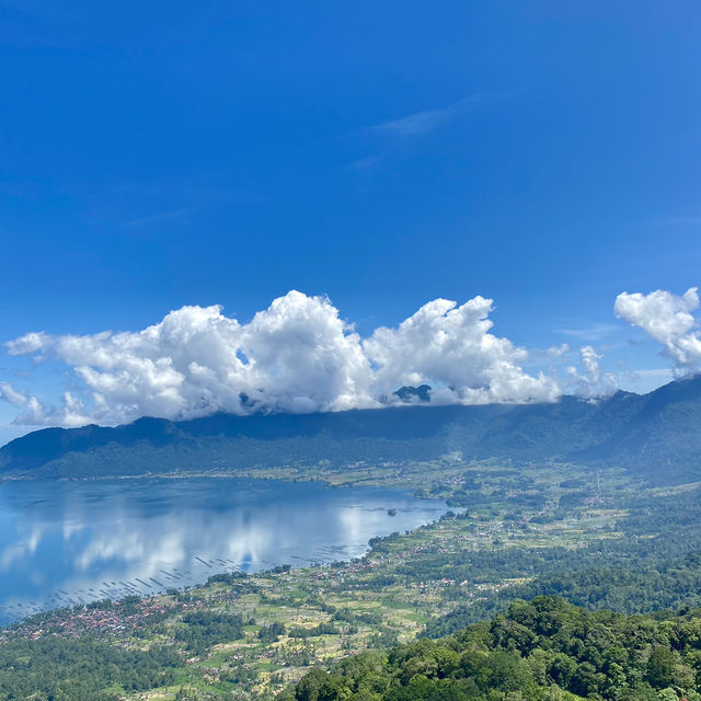 Panoramic view of Maninjau Lake