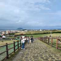 🇰🇷 Volcanic Vistas: The Journey Up to Seongsan Ilchulbong