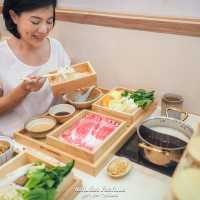 ชาบูเป็นเซ็ต สุดคุ้ม