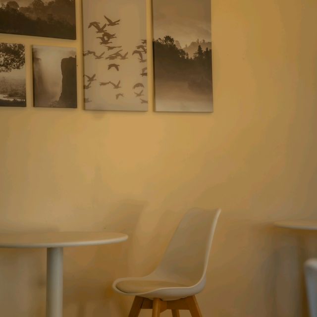 Anacolly คาเฟ่ลพบุรี วิวเขาจีนแล