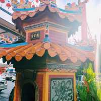 馬來西亞檳城喬治城姓氏橋上很特色的華人文化寺廟:清岩宮，孫悟空石頭雕塑，適合打卡拍照📸
