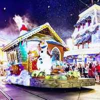 Magical: Christmas season with Disney’s Holiday Parade at Magic Kingdom Orlando 🇺🇸