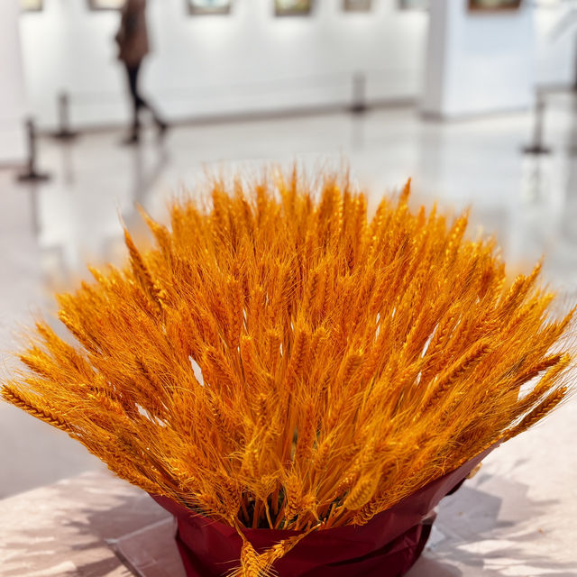 "Dafen Art Museum: A Cultural Gem in Shenzhen's Art District"