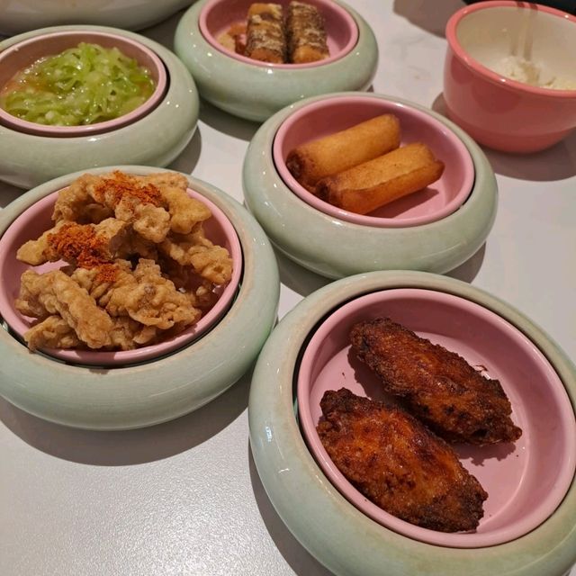 清新川味粉紅小店