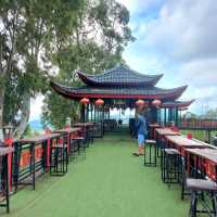 โรงเตี๊ยมสุดขอบฟ้า บรรยากาศเมืองจีน
