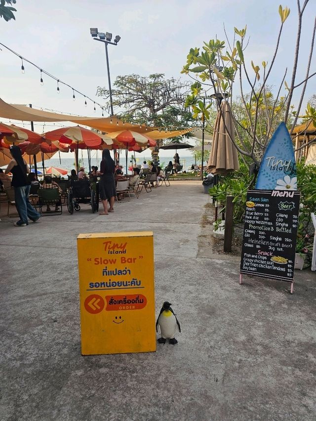 Tiny island cafe : Bangsaen 
