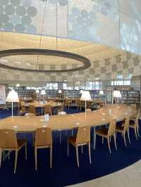 岐阜に来たらここ！スタバのある日本一美しい図書館