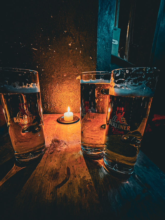 【ドイツ】ベルリンのムード漂う！Hotな隠れ家バー🍸