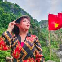 Mua Cave: A Hidden Gem in Ninh Binh!