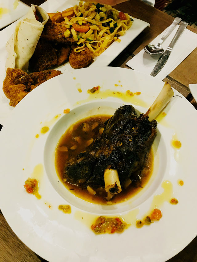 A Satisfying Western Lunch & A Scenic Township View 🍽️🏙️