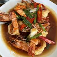 ครัวเจ๊ตุ้ม พัทยา: อาหารทะเลสดใหม่ รสชาติจัดจ้าน