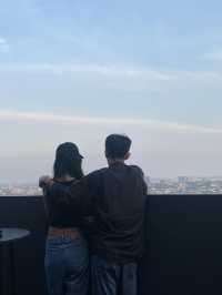 An evening to spend at a rooftop bar and restaurant 