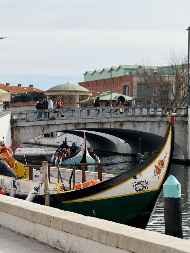 Is Aveiro worth a stop in between Porto and Lisbon?