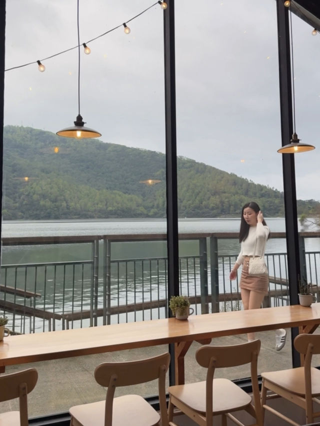 台灣花蓮/鯉魚潭 黑屋Cafe ☕️