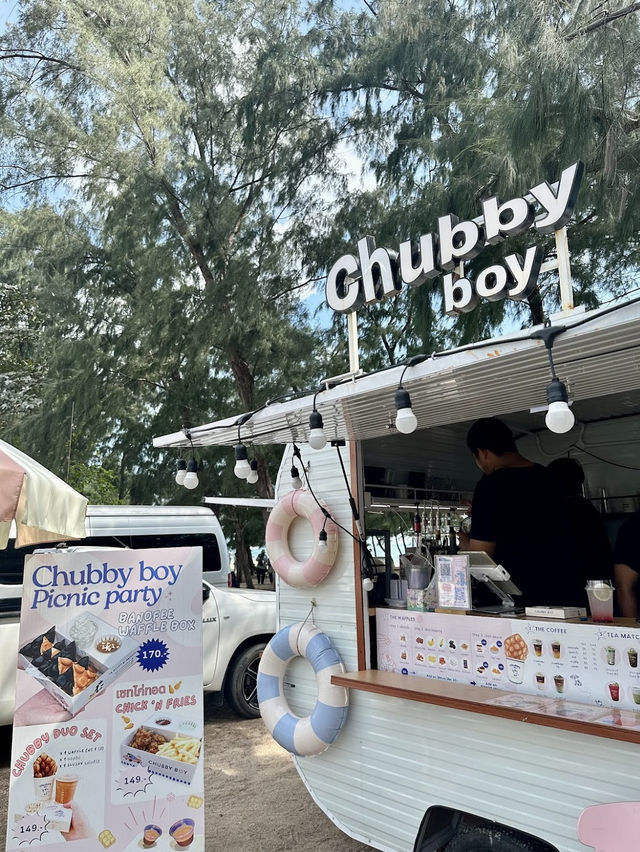 Chubby boy on diet คาเฟ่ริมทะเลสุดน่ารัก ระยอง