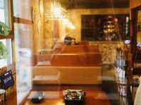 首爾｜延南洞貓頭鷹山莊延南店：三層樓老宅、樹幹貫穿屋內、喝韓酒配韓食好Chill🍶