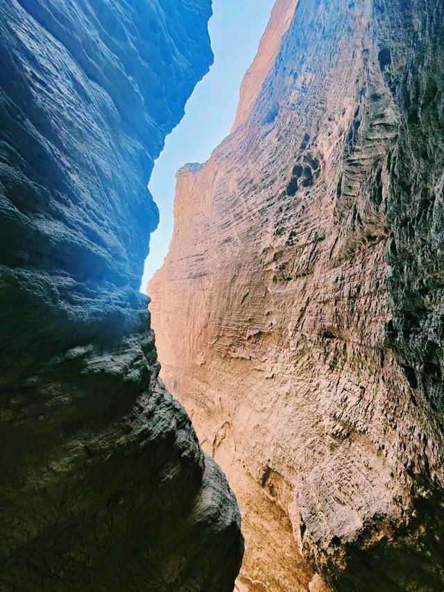 中國新疆阿克蘇著名景點：天山神秘大峽谷，適合打卡拍照📸