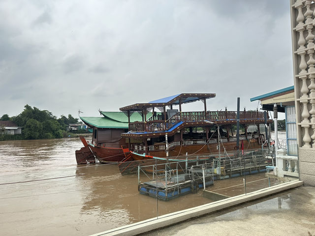ลาลูแบร์ คาเฟ่ แอนด์เรสเตอรอง