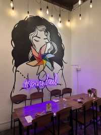 Pinwheel Retro Café: A Vintage Time Capsule