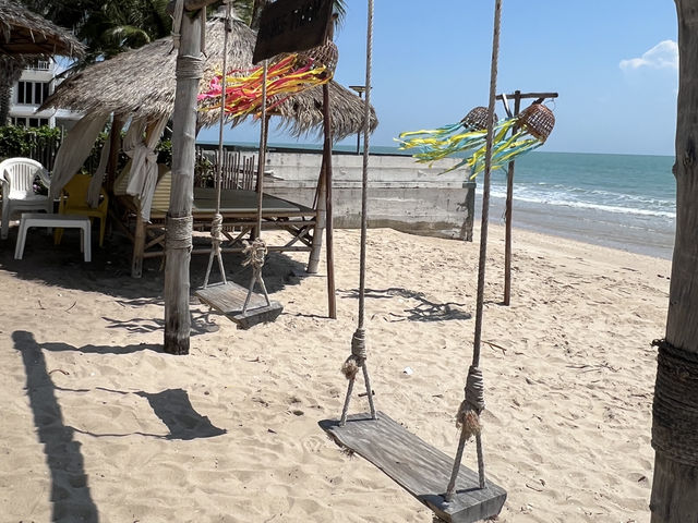 MORE THAN BEACH & CAFE 
