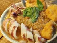 ร้านก๋วยเตี๋ยวชิคๆ ในย่านวัยรุ่นไต้หวัน