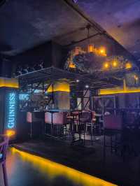 Beer, Bites & Aesthetic Lights