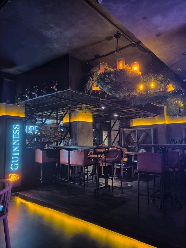 Beer, Bites & Aesthetic Lights