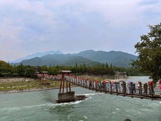 四川 | 都江堰，千年迄今仍可運作的偉大水利工程