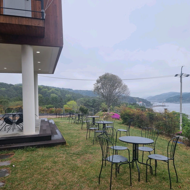 😍산과 바다가 아름답게 어우러진 마산 감성 카페 웨이브