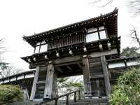 Akashi Castle Ruins – A Peaceful Glimpse into Japan’s Feudal Past