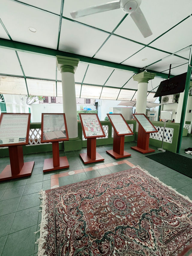 Day 4 in Singapore – A Peaceful Pause at Jamae Mosque