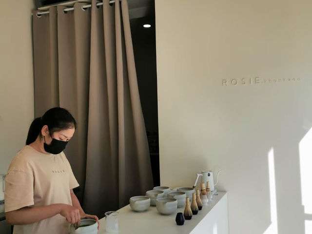 ร้านชาเขียวมินิมอลขอนแก่น Rosie🍵