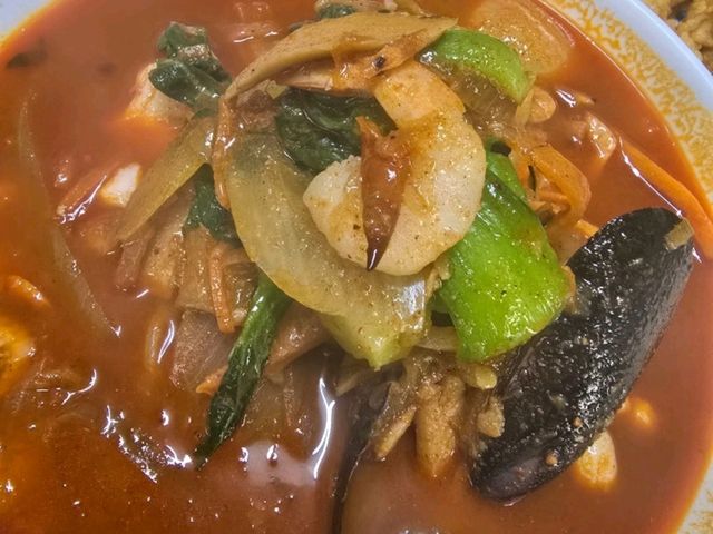 “Yeonnal Junggukjip: A Taste of Old Seoul’s Chinatown”