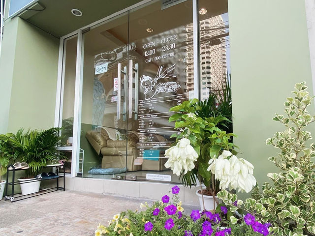 CALM TOUCH THAI MASSAGE  ร้านนวดสไตล์โมเดิร์น 🌷✨ 