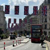🍏🎭 Covent Garden: London’s Vibrant Hub of Street Performers, Boutiques & Historic Charm