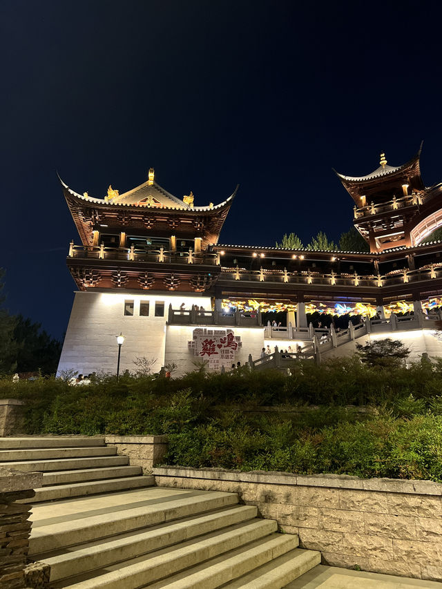 🌌 “밤이 내려앉은 성루 위에서 – Jiming Mountain Park 야경 데이트”
