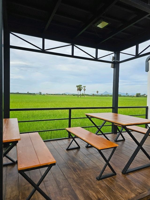 บ้านพลอย คาเฟ่ : ราชบุรี