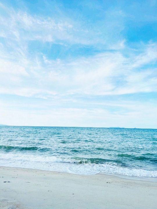 Sunsets &  Serenity – Discover Penarik Beach!
