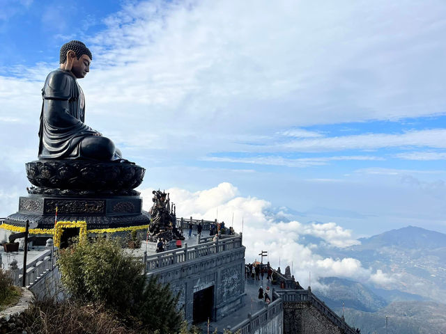 ยอดเขาฟานซีปัน (Fansipan Mountain)