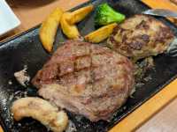 🥩 Sizzling Satisfaction: Big Boy Steak House Kakegawa Delivers Hearty Meals 🍽️