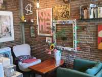 Shelterhood Brew & Chill บางนา ร้านลับที่ไม่ลับ