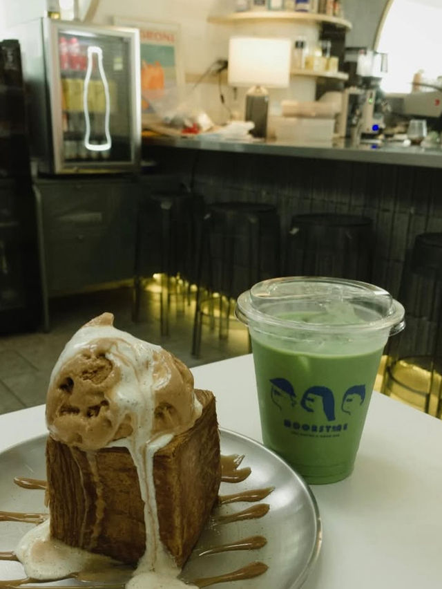 Moonstone cafe 