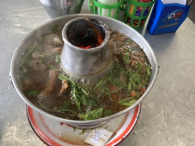🥣 Heng Chun Seng – Hyped Broth, Honest Bowl