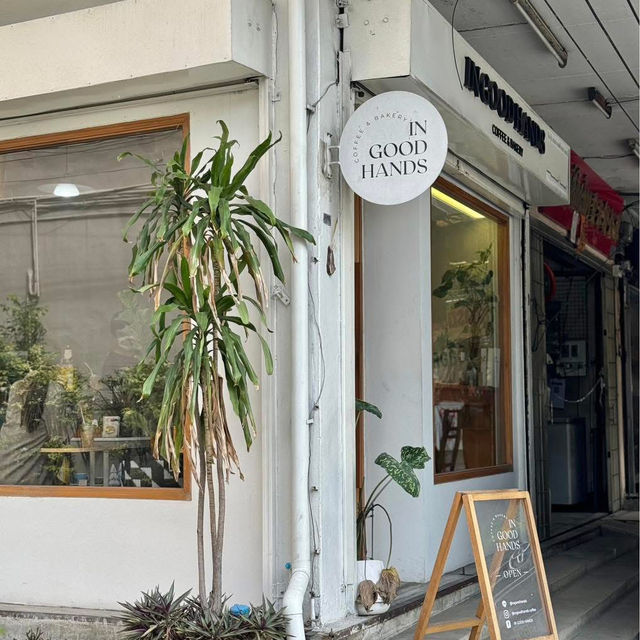 In Good Hands Coffee & Bakery