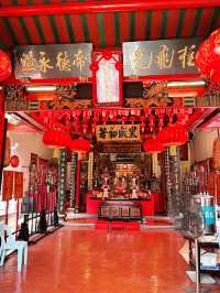 Hiang Thian Siang Ti Temple: A Historic Gem on Carpenter Street 