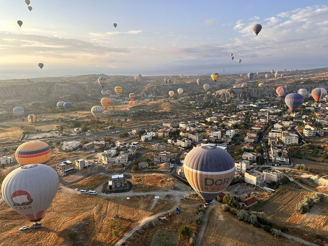 【Cappadocia Hot Air Balloons at Sunrise／カッパドキア気球朝陽】
