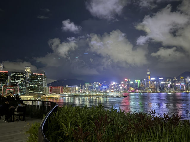充滿驚喜嘅餐廳，仲有可以望晒香港最靚嘅景色
