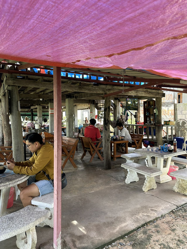 ก๋วยเตี๋ยวบ้านๆ แต่รสชาติไม่ธรรมดา