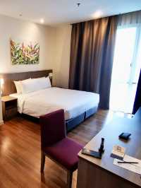 🌟 Chic Comfort, Prime Location: Somerset Medini Delivers Serenity